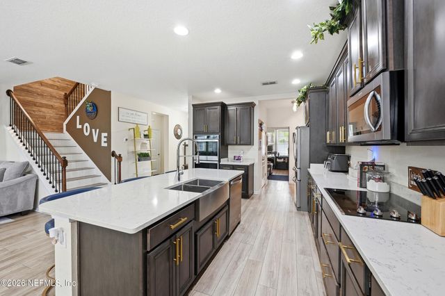 15974 GREAT LAKES Circle, Jacksonville, FL 32218