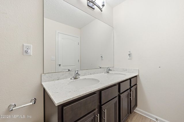 15974 GREAT LAKES Circle, Jacksonville, FL 32218