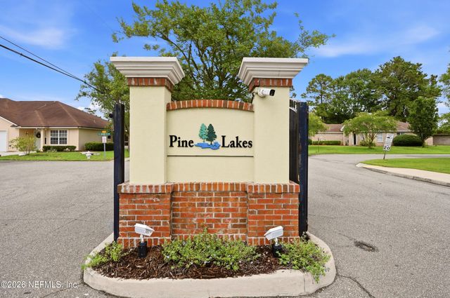 15974 GREAT LAKES Circle, Jacksonville, FL 32218