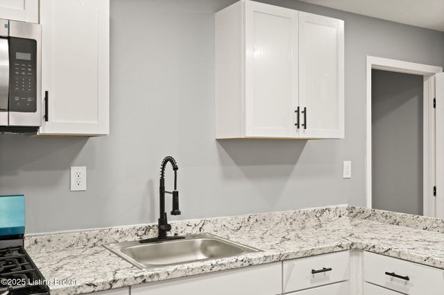 2222 Duncan St, Louisville, KY 40212