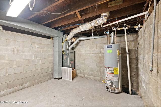 2222 Duncan St, Louisville, KY 40212