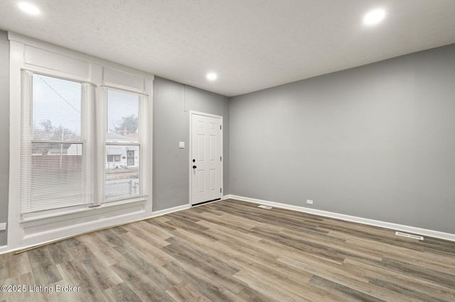 2222 Duncan St, Louisville, KY 40212