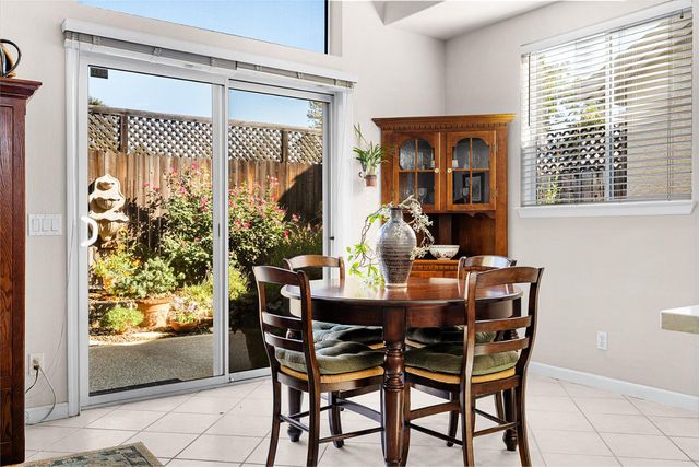 2315 Fallwater Ln, Carmichael, CA 95608