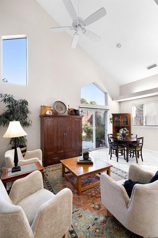 2315 Fallwater Ln, Carmichael, CA 95608