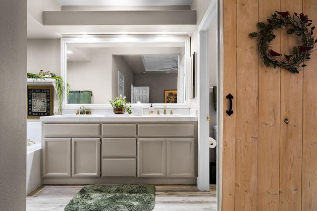 2315 Fallwater Ln, Carmichael, CA 95608