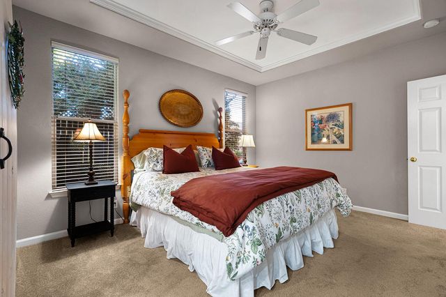 2315 Fallwater Ln, Carmichael, CA 95608
