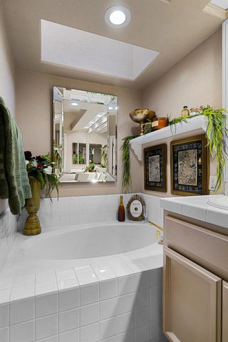 2315 Fallwater Ln, Carmichael, CA 95608