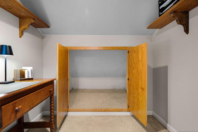 2315 Fallwater Ln, Carmichael, CA 95608
