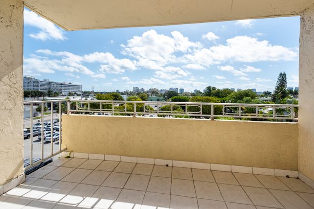 900 NE 18th Avenue 409, Fort Lauderdale, FL 33304