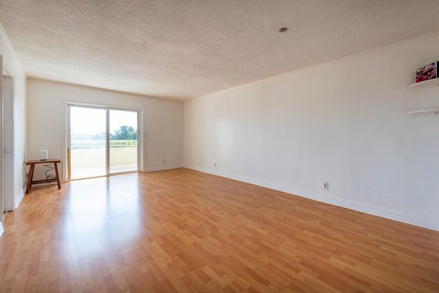 900 NE 18th Avenue 409, Fort Lauderdale, FL 33304