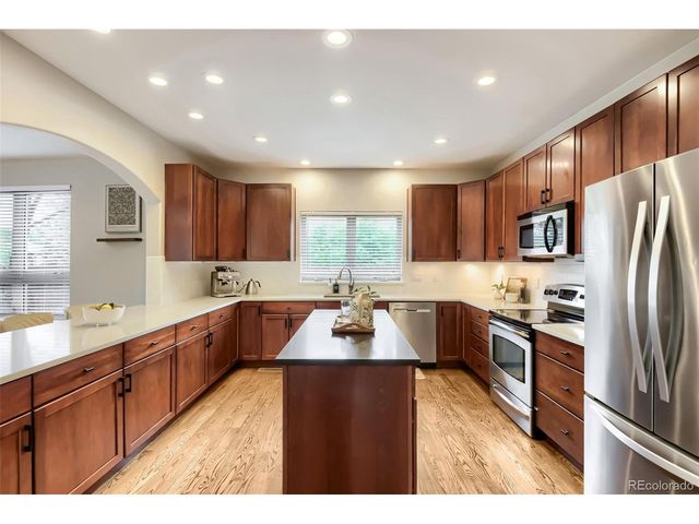 3059 S University Cir, Englewood, CO 80113
