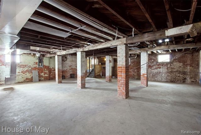 676 Atkinson Street, Detroit, MI 48202