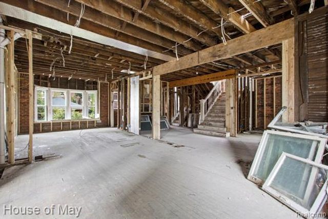 676 Atkinson Street, Detroit, MI 48202