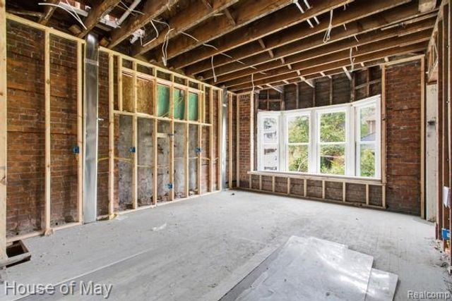 676 Atkinson Street, Detroit, MI 48202