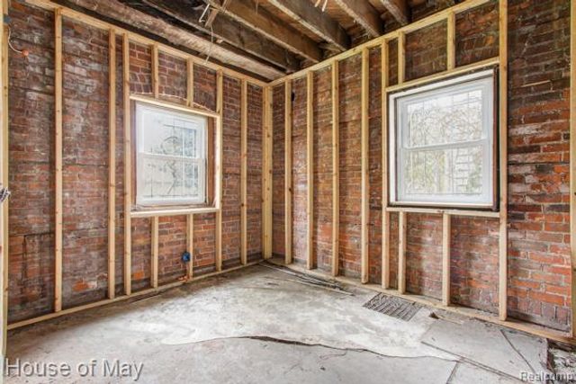 676 Atkinson Street, Detroit, MI 48202