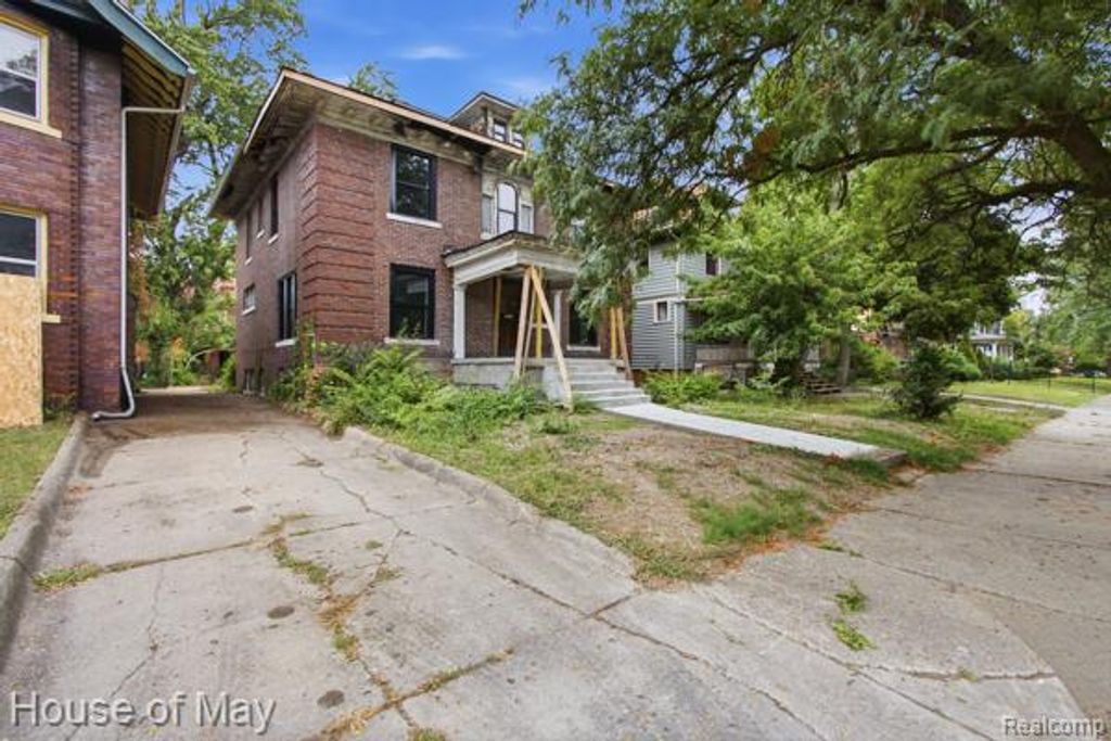 676 Atkinson Street, Detroit, MI 48202