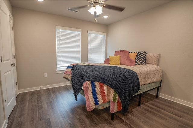 668 N Littleleaf Terrace 14, Fayetteville, AR 72704