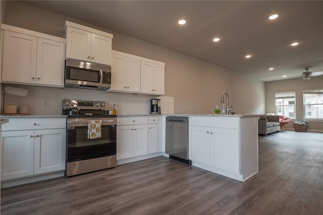668 N Littleleaf Terrace 14, Fayetteville, AR 72704