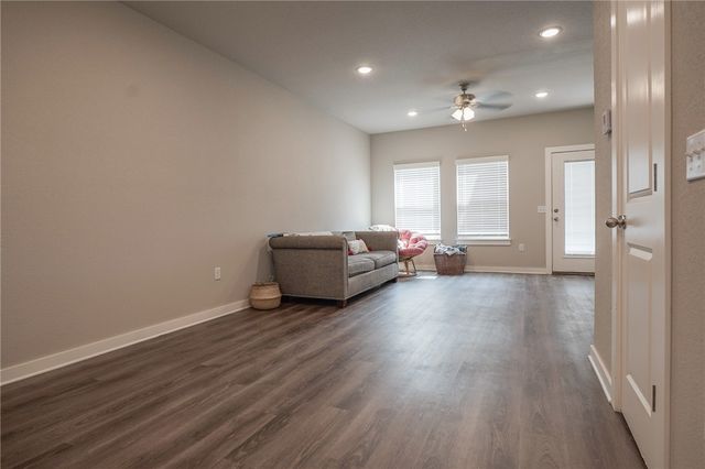 668 N Littleleaf Terrace 14, Fayetteville, AR 72704