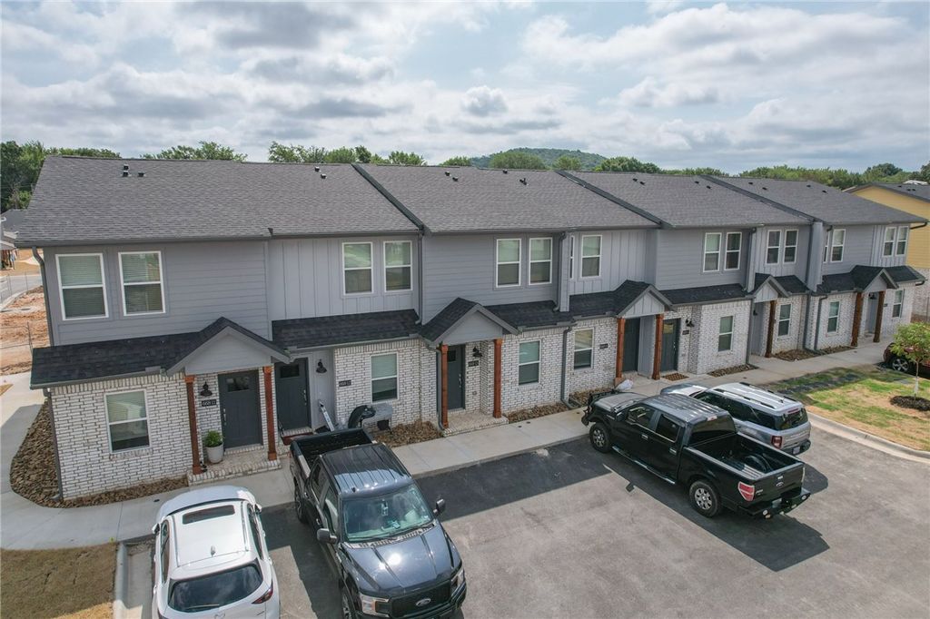 668 N Littleleaf Terrace 14, Fayetteville, AR 72704
