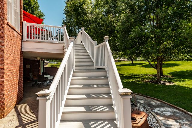 1820 Hygeia Rd, Greenbrier, TN 37073