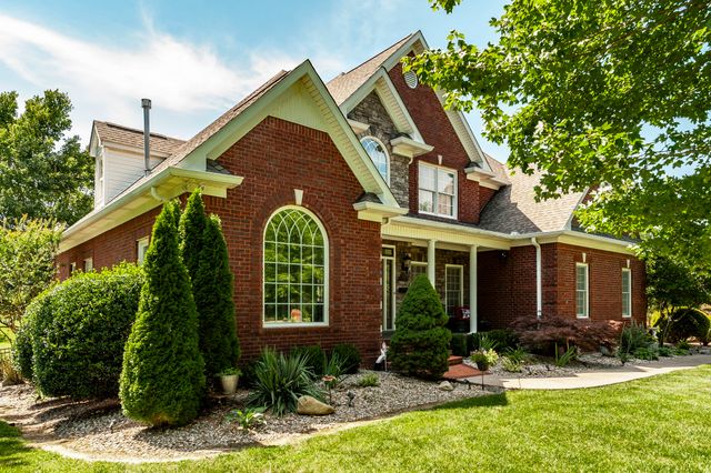 1820 Hygeia Rd, Greenbrier, TN 37073