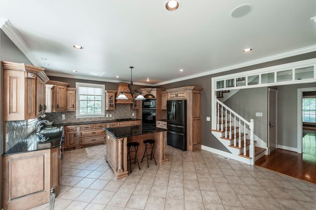1820 Hygeia Rd, Greenbrier, TN 37073