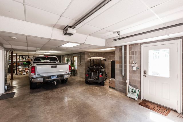 1820 Hygeia Rd, Greenbrier, TN 37073