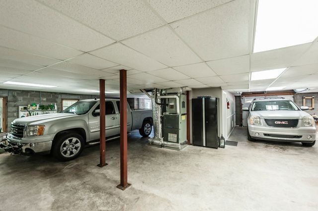 1820 Hygeia Rd, Greenbrier, TN 37073