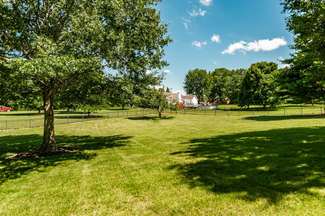 1820 Hygeia Rd, Greenbrier, TN 37073