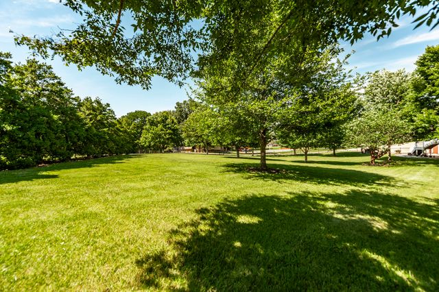 1820 Hygeia Rd, Greenbrier, TN 37073