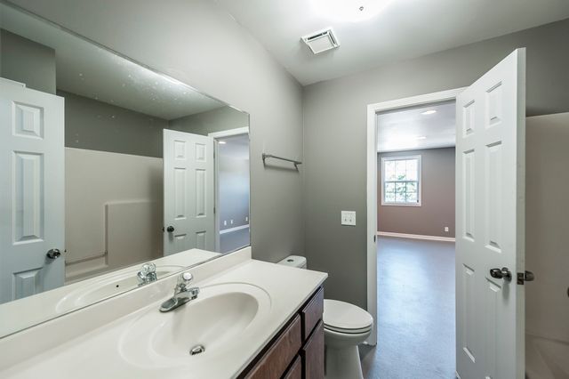1820 Hygeia Rd, Greenbrier, TN 37073