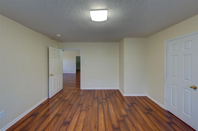 2610 Ledgebrook Lane, Friendswood, TX 77546