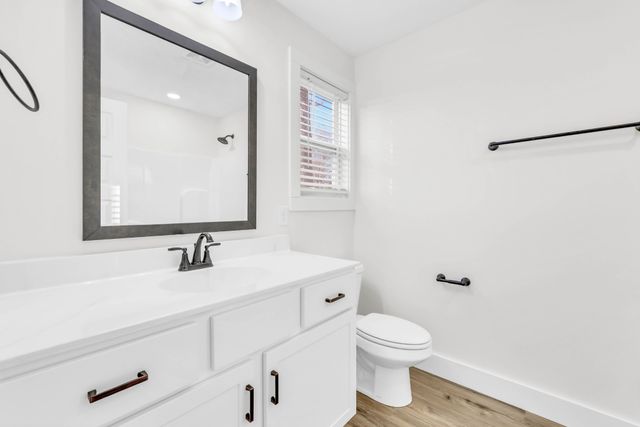 2015 Rosemary Dr, Clarksville, TN 37042