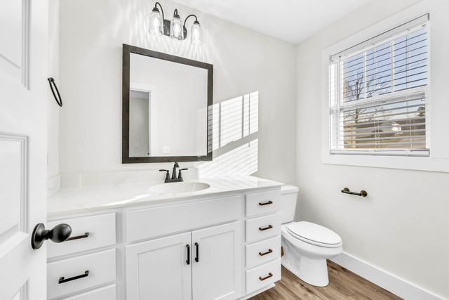 2015 Rosemary Dr, Clarksville, TN 37042