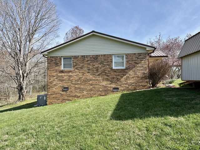 232 Oneal Dr, Rock Island, TN 38581
