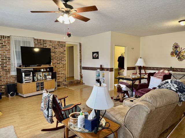 232 Oneal Dr, Rock Island, TN 38581