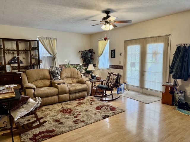 232 Oneal Dr, Rock Island, TN 38581