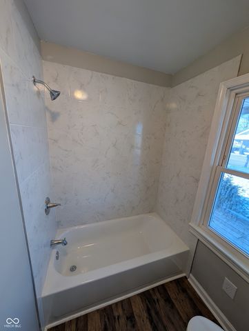 4826 Main Street, Anderson, IN 46013