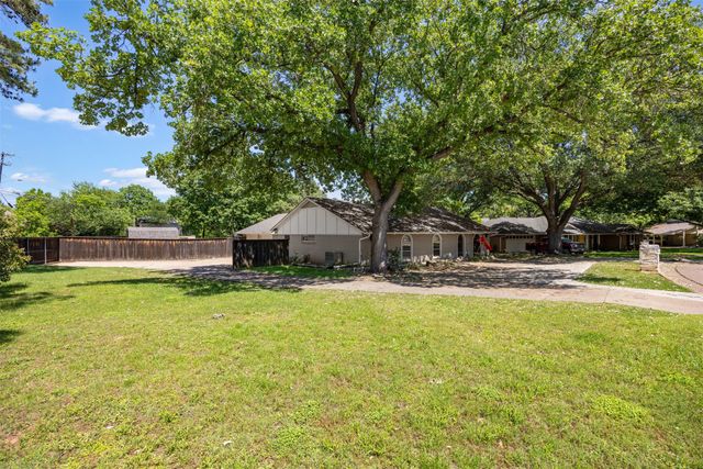 3911 Shady Valley Drive, Arlington, TX 76013
