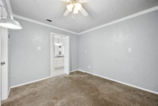 3911 Shady Valley Drive, Arlington, TX 76013