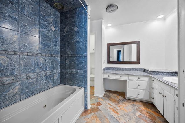 3911 Shady Valley Drive, Arlington, TX 76013