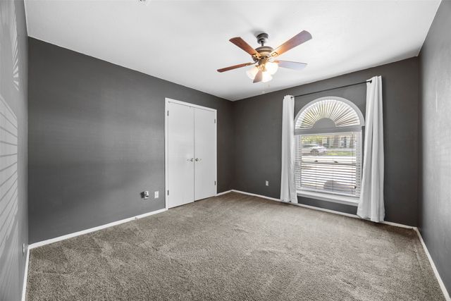 3911 Shady Valley Drive, Arlington, TX 76013