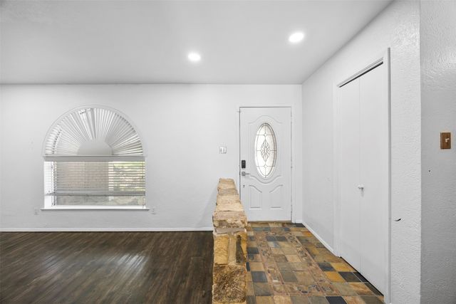 3911 Shady Valley Drive, Arlington, TX 76013