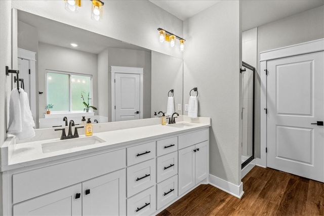 5 Kinver Lane, Bella Vista, AR 72714