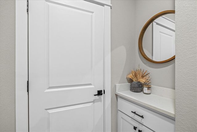 5 Kinver Lane, Bella Vista, AR 72714