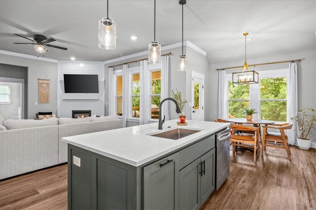 5 Kinver Lane, Bella Vista, AR 72714