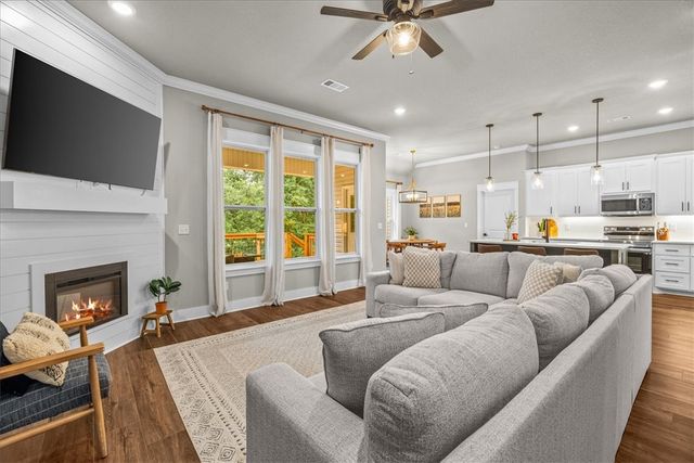 5 Kinver Lane, Bella Vista, AR 72714