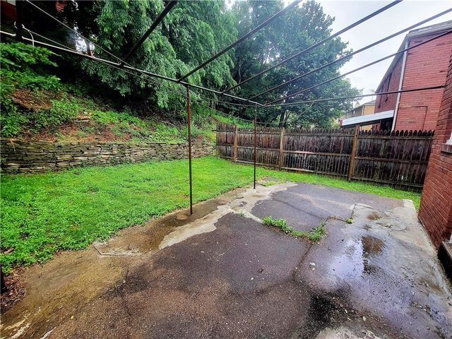 1152 Woodbine St, Stanton Heights, PA 15201