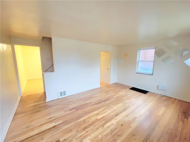 1152 Woodbine St, Stanton Heights, PA 15201
